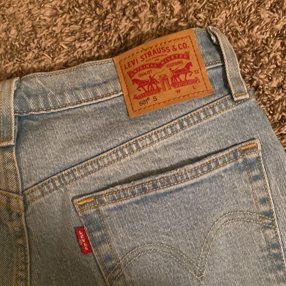 LEVIS - Picture 2 of 7